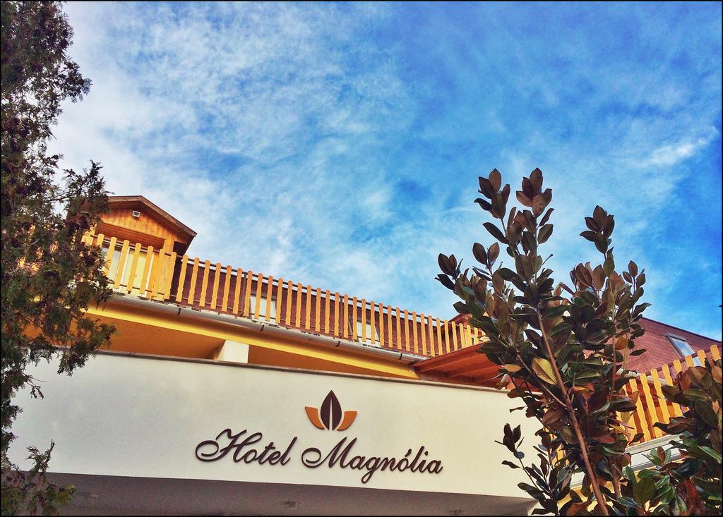 Hotel Magnolia バラトンセペズド エクステリア 写真
